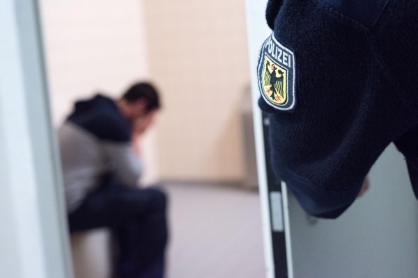 Die Bundespolizei hat gegen einen 25-Jährigen mehrere Haftbefehle vollstreckt. Symbolfoto: Bundespolizei