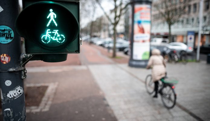 Das saarländische Verkehrsministerium will die Saar-Kommunen bei der Instandsetzung von Radwegen unterstützen. Symbolfoto: Fabian Strauch/dpa