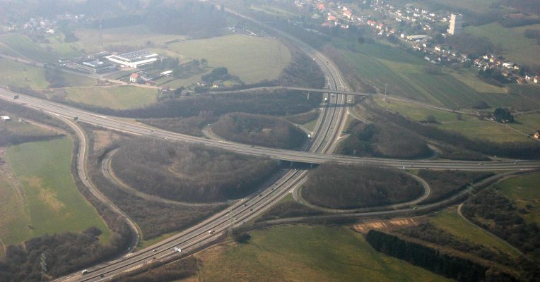 Zu dem Vorfall kam es auf dem Autobahnkreuz Saarbrücken. Archivfoto: Unimog404/CC BY-SA 3.0