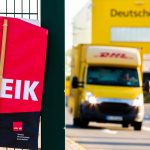 Mitarbeiterinnen und Mitarbeiter des Paketzentrums in Saulheim haben ihre Arbeit niedergelegt. Symbolfoto: Moritz Frankenberg/dpa-Bildfunk