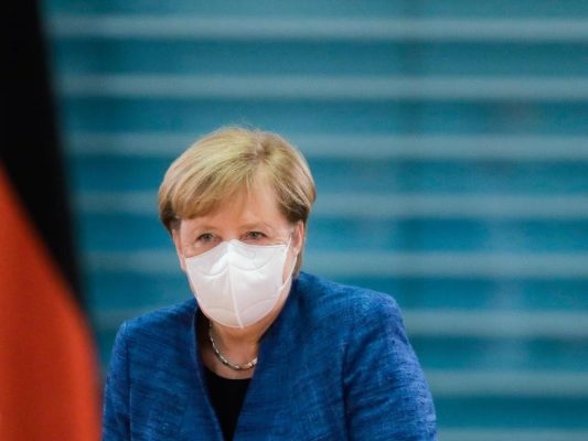 Angela Merkel vergangene Woche vor Beginn einer Sitzung des Bundeskabinetts. Foto: Markus Schreiber/AP-Pool/dpa