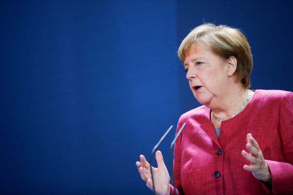 Nach Informationen der Deutschen Presse-Agentur haben sich Bund und Länder in einer Videoschalte mit Kanzlerin Merkel auf erste Einigungen bezüglich weiterer Corona-Regeln geeinigt. Archivfoto: picture alliance/Axel Schmidt/Reuters Pool/