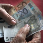 Im Saarland bezieht mehr als die Hälfte der Rentner:innen eine Altersrente von weniger als 1.000 Euro monatlich. Foto: dpa-Bildfunk/Karl-Josef Hildenbrand