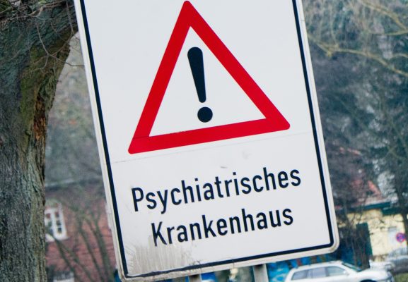 Die psychiatrische Versorgung im Saarland soll untersucht werden. Symbolfoto: Christoph Schmidt/dpa-Bildfunk
