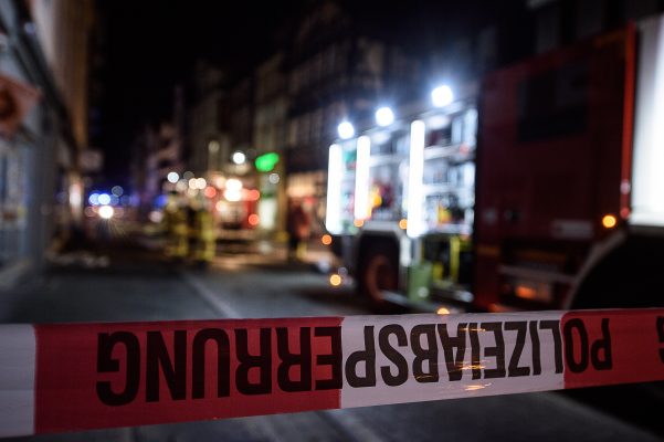 In Neunkirchen wurde ein Friseursalon bei einem Brand in der Marienstraße zerstört. Symbolfoto: picture alliance/dpa | Swen Pförtner