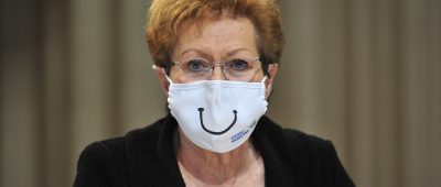 Gesundheitsministerin Monika Bachmann kündigte an, dass die Corona- und Impf-Hotline im Saarland personell verstärkt werde. Archivfoto: BeckerBredel