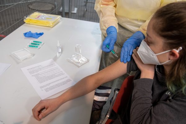 Ende Dezember ist der Betrieb im Impfzentrum Ost gestartet. Symbolfoto: Stefan Puchner/dpa-Bildfunk