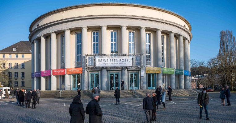 Das Saarländische Staatstheater muss wieder schließen. Archivfoto: Oliver Dietze/dpa-Bildfunk