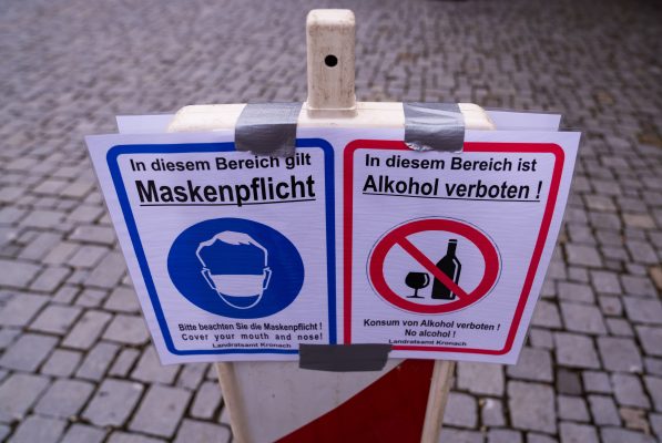 Die Stadt Saarlouis hat das Alkoholverbot sowie die erweiterte Maskenpflicht in der Innenstadt wieder aufgehoben. Symbolfoto: picture alliance/dpa | Nicolas Armer