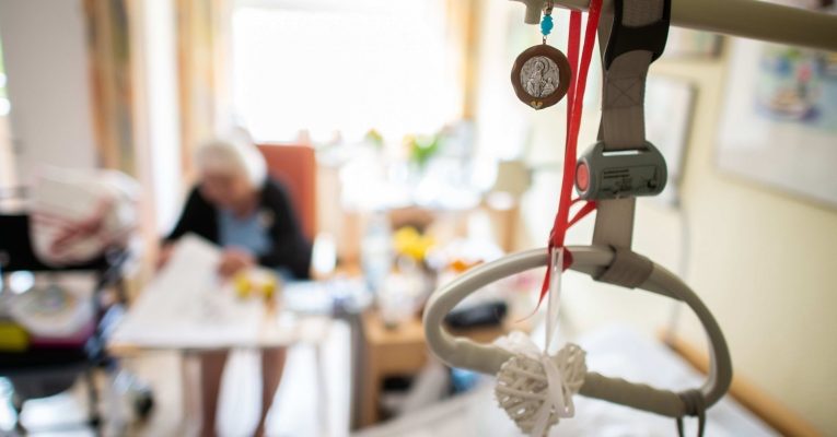 Aktiv infizierte Personen gibt es in den saarländischen Pflege- und Altenheimen derzeit nicht. Foto: dpa-Bildfunk/Jonas Güttler