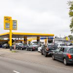 Der Kraftstoffpreis in Deutschland ist wieder deutlich angezogen. Preise wie im Bild sind an den Zapfsäulen derzeit nicht zu erwarten. Symbolfoto: picture alliance/dpa | Philipp von Ditfurth